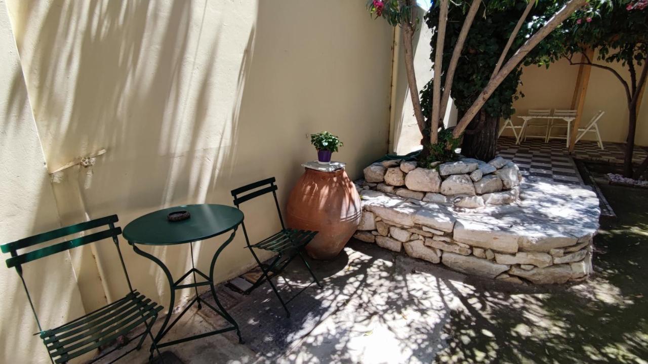شقة A Painter'S House In Plaka أثينا المظهر الخارجي الصورة