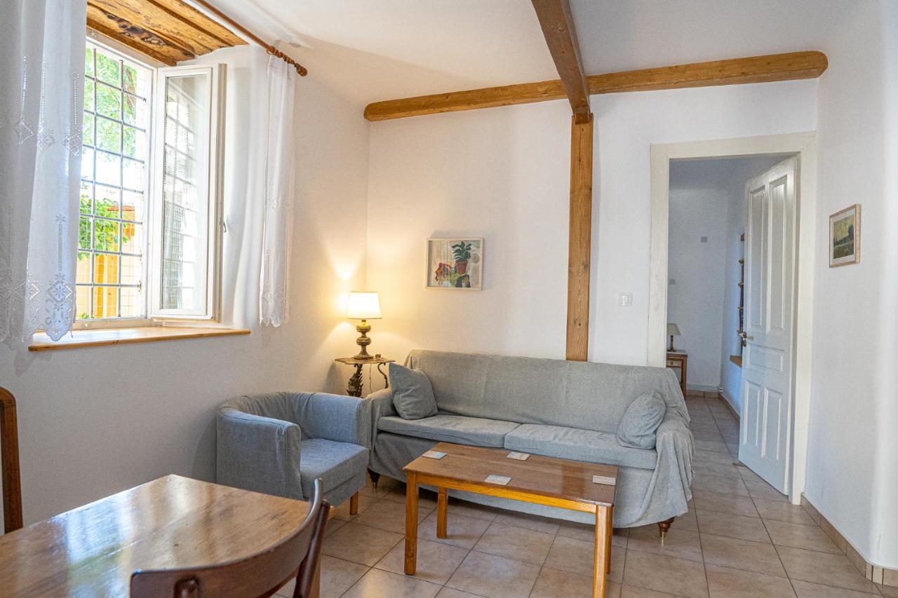 شقة A Painter'S House In Plaka أثينا المظهر الخارجي الصورة