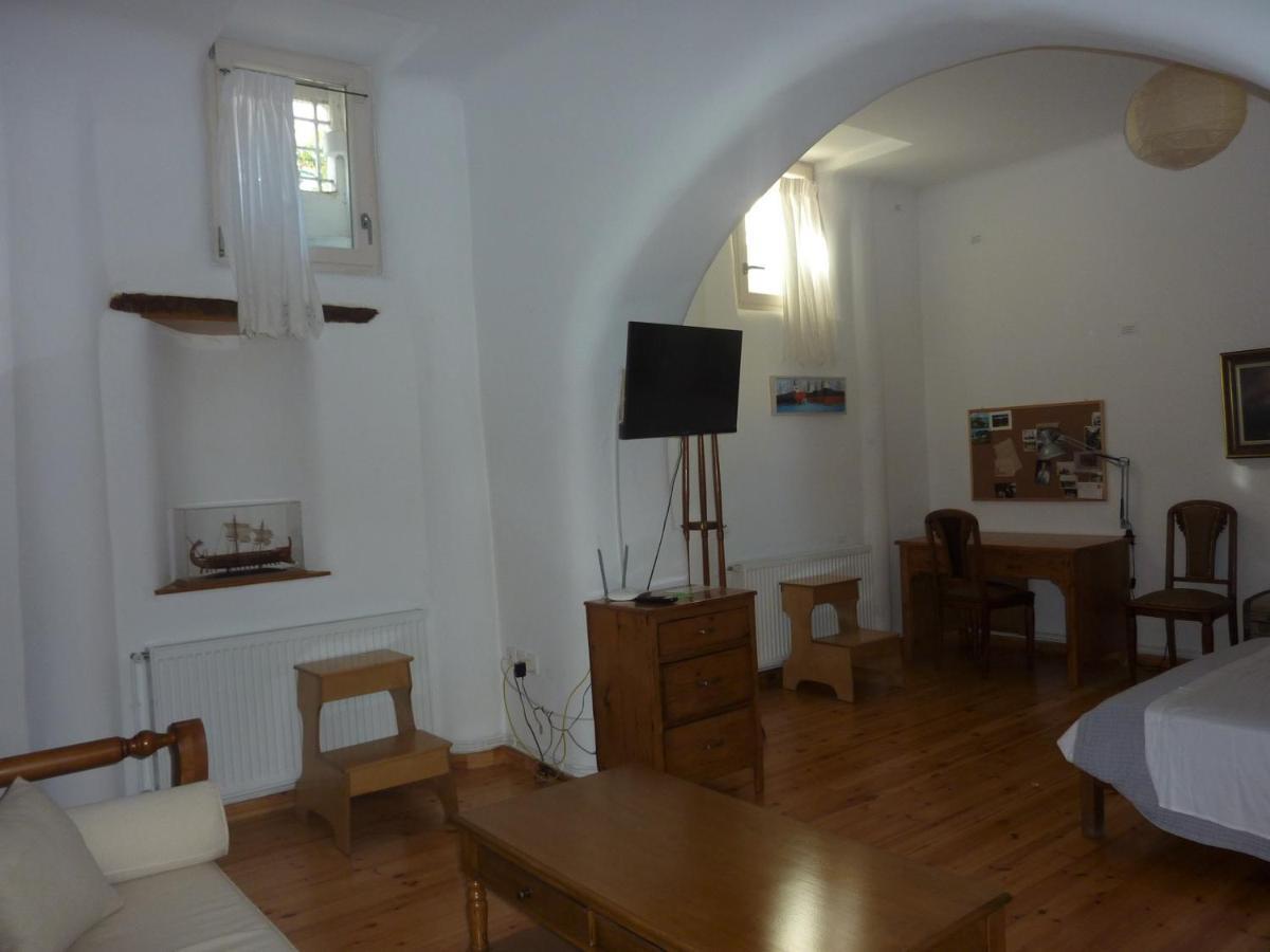 شقة A Painter'S House In Plaka أثينا المظهر الخارجي الصورة